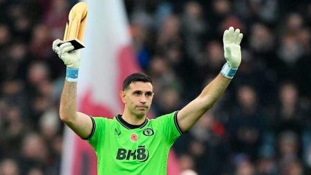 Homenajearon a ‘Dibu’ Martínez por su premio al mejor arquero del mundo