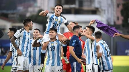 En un clásico infartante, Argentina superó a Brasil y se metió en los JJ.OO de París