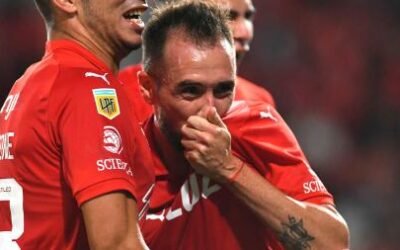 Independiente, en un final con polemica, ganó ante Central y quedó arriba en la tabla