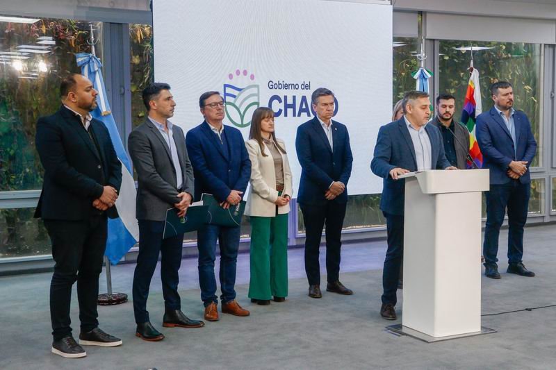 Zdero anunció un 15,56% de aumento para la administración pública