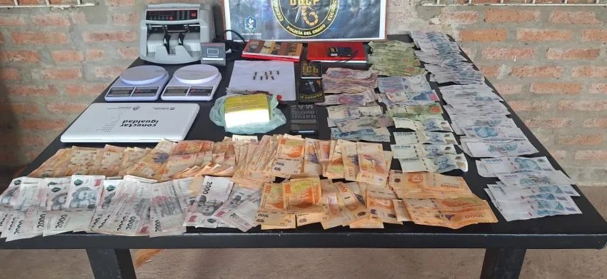 El operativo narco en La Leonesa derivó en allanamientos en Resistencia y Fontana: hallan cocaína y dinero