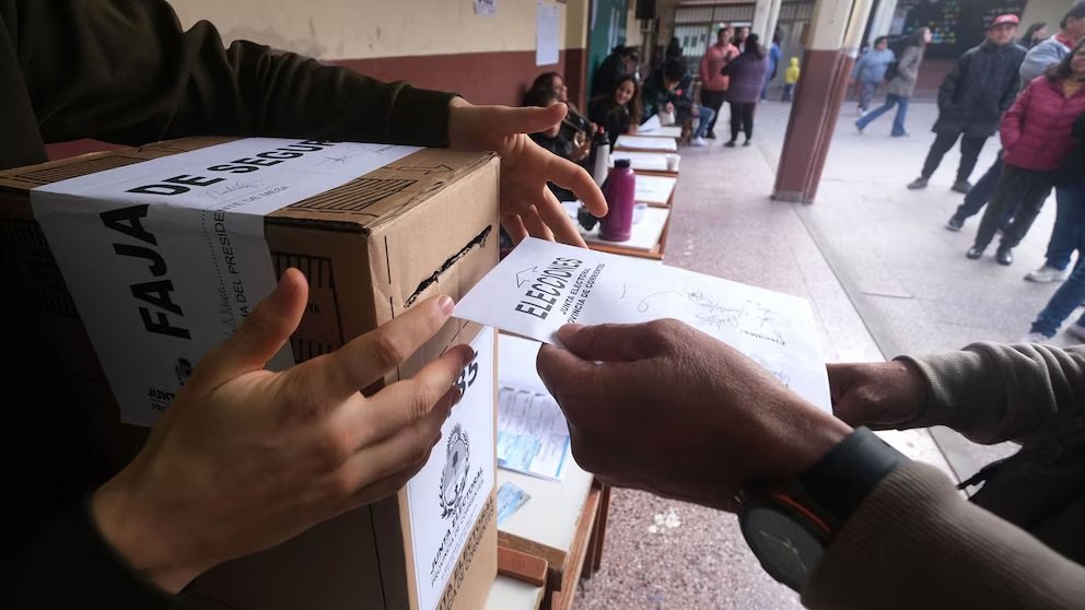 Elecciones 2025: encuesta advirtió que un 58% de los correntinos apuesta a un cambio
