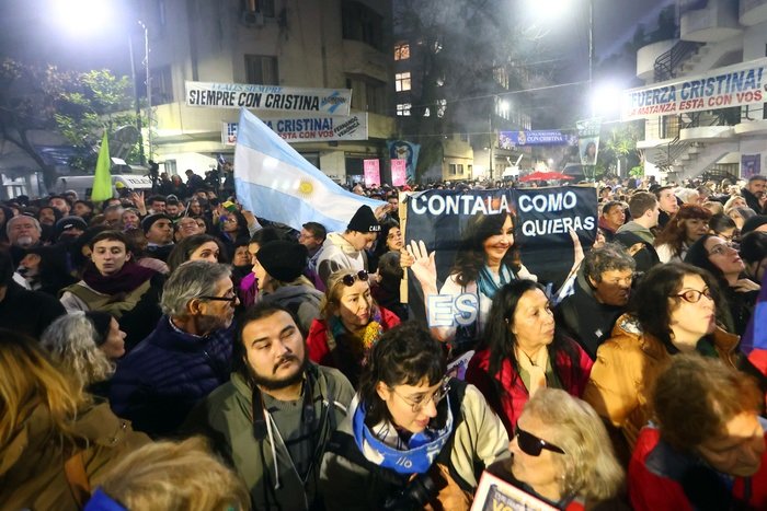 Trasladan el banderazo por Cristina Kirchner al Parque Lezama