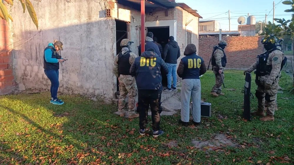 Detuvieron a un joven de 17 años por efectuar disparos contra viviendas de Resistencia