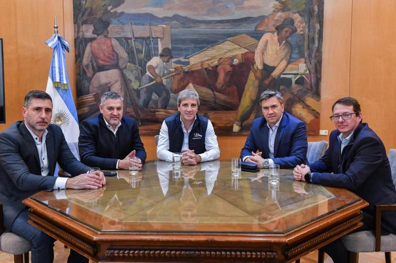 Zdero y Caputo acordaron una agenda para ordenar las cuentas del Chaco