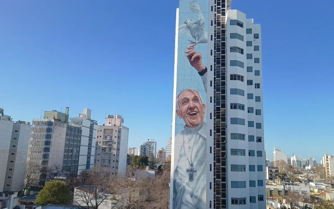 Arte y Fe: inauguraron un mural gigante del papa Francisco