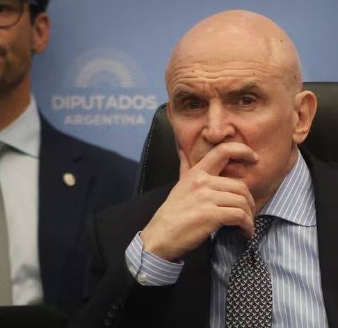 Espert bajó su candidatura – Diario La Voz del Chaco